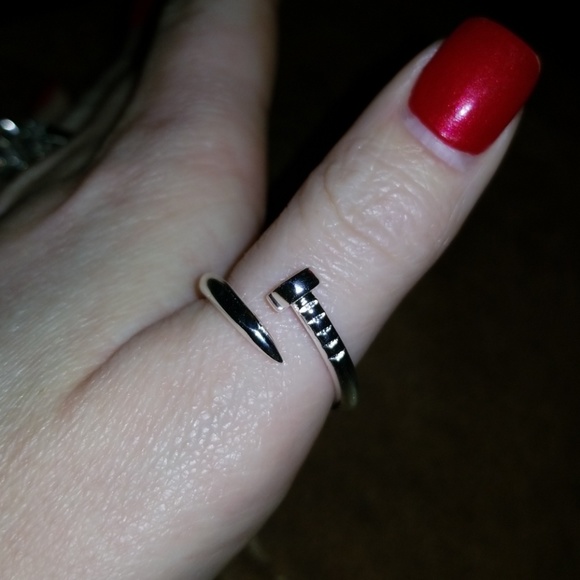 Nail themed*925 sterling silver plated ring. - Picture 6 of 7